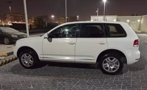 Gebraucht Volkswagen Touareg Zu verkaufen in Al Sadd , Doha #13461 - 1  image 