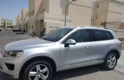 مستعملة Volkswagen Touareg للبيع في الدوحة #13463 - 1  صورة 