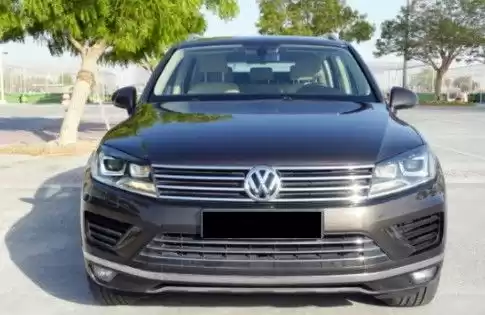 Использовал Volkswagen Touareg Продается в Доха #13465 - 1  image 