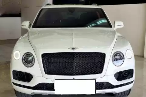 استفاده شده Bentley Bentayga برای فروش که در دوحه #13492 - 1  image 