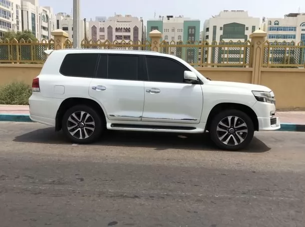 Utilisé Toyota Unspecified À vendre au Dubai #13524 - 1  image 