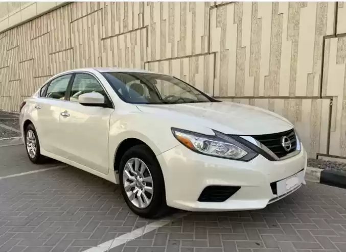 Used Nissan Altima For Sale in Dubai #13539 - 1  image 