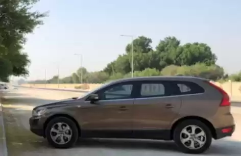 Использовал Volvo XC60 Продается в Аль-Садд , Доха #13699 - 1  image 