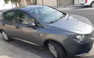 Использовал Seat Ibiza Продается в Аль-Садд , Доха #13797 - 1  image 