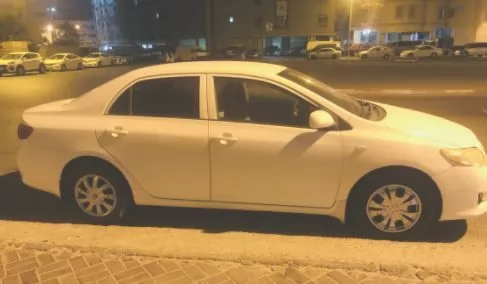Kullanılmış Toyota Corolla Satılık içinde Al Sadd , Doha #14122 - 1  image 