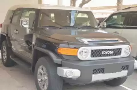 مستعملة Toyota FJ Cruiser للبيع في الدوحة #14136 - 1  صورة 