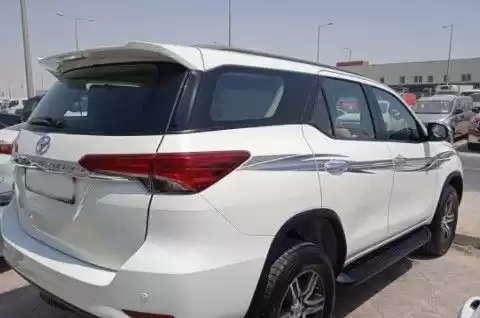 Utilisé Toyota Unspecified À vendre au Doha #14157 - 1  image 