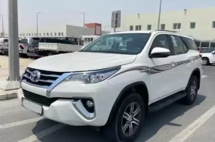 Utilisé Toyota Unspecified À vendre au Doha #14164 - 1  image 