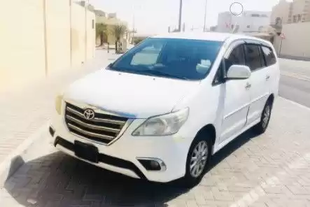 Gebraucht Toyota Inova Zu verkaufen in Al Sadd , Doha #14240 - 1  image 