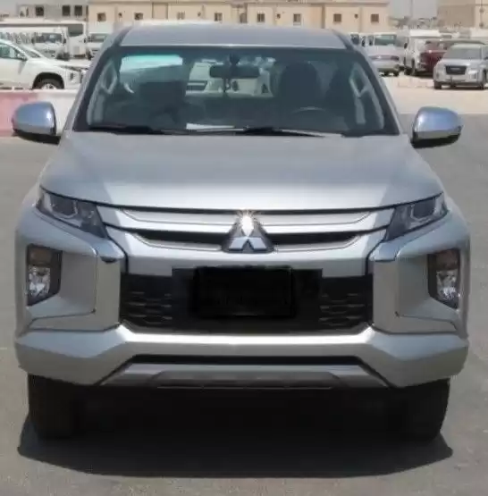 Совершенно новый Mitsubishi L200 Продается в Доха #14287 - 1  image 