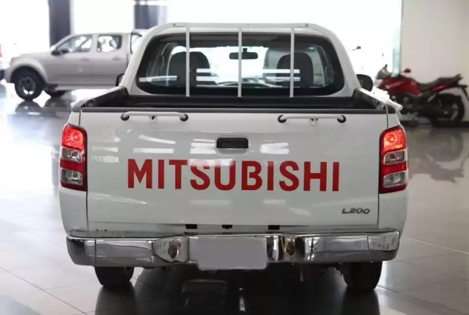 Used Mitsubishi L200 For Sale in Doha #14289 - 1  image 