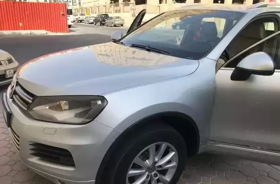 مستعملة Volkswagen Touareg للبيع في الدوحة #14309 - 1  صورة 