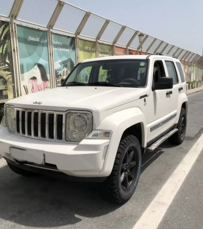 Used Jeep Cherokee For Sale in Fereej-Bin-Mahmoud , Doha-Qatar #14412 - 1  image 