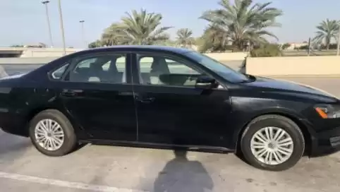 Kullanılmış Volkswagen Passat Satılık içinde Al Sadd , Doha #14472 - 1  image 