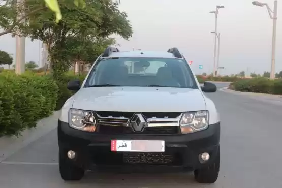 Gebraucht Renault Unspecified Zu verkaufen in Al Sadd , Doha #14599 - 1  image 