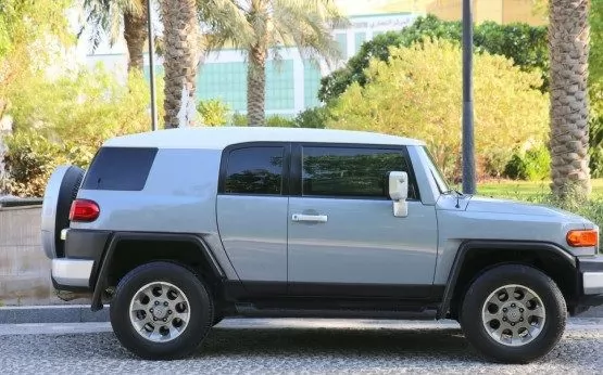 用过的 Toyota FJ Cruiser 出售 在 萨德 , 多哈 #14607 - 1  image 