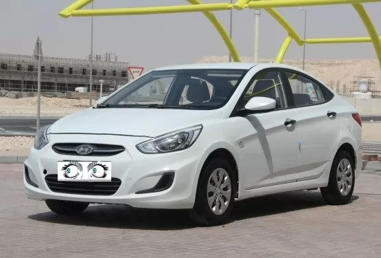 Usado Hyundai Accent Venta en Doha #14640 - 1  image 