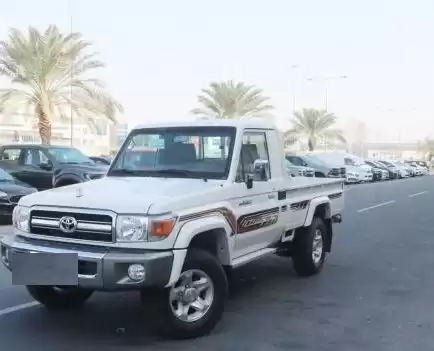 جديدة Toyota Land Cruiser للبيع في الدوحة #14701 - 1  صورة 