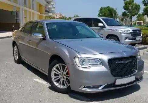 Использовал Chrysler 300C Продается в Аль-Садд , Доха #14703 - 1  image 