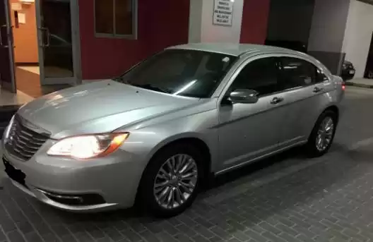 Gebraucht Chrysler Unspecified Zu verkaufen in Al Sadd , Doha #14716 - 1  image 