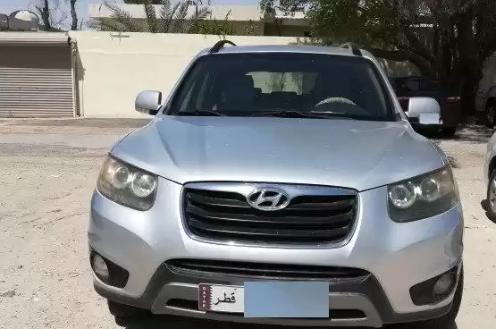 Использовал Hyundai Santa Fe Продается в Аль-Садд , Доха #14746 - 1  image 