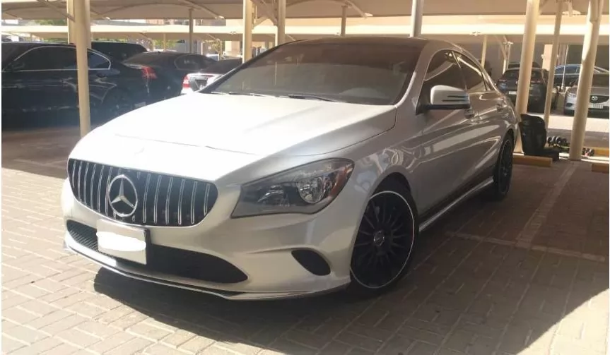 Использовал Mercedes-Benz 250 Продается в Дубай #14858 - 1  image 