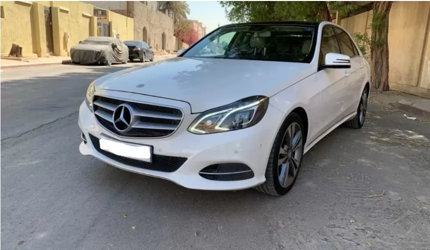 Использовал Mercedes-Benz 300 Продается в Дубай #14877 - 1  image 