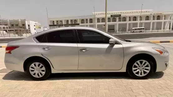 Used Nissan Altima For Sale in Al Sadd , Doha #14887 - 1  image 