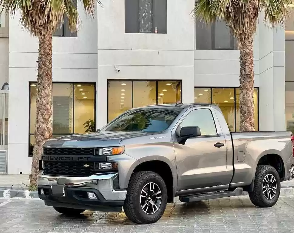 Used Chevrolet Silverado For Sale in Kuwait #14932 - 1  image 