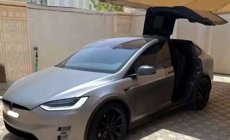 مستعملة Tesla MODEL X للبيع في دبي #14943 - 1  صورة 