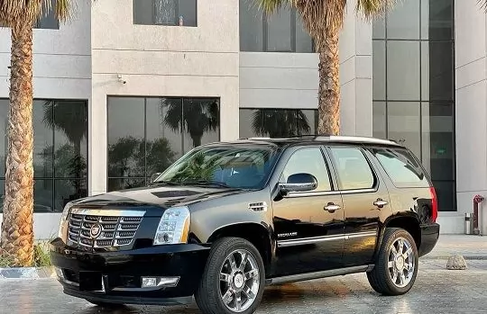 Used Cadillac Escalade For Sale in Kuwait #14991 - 1  image 