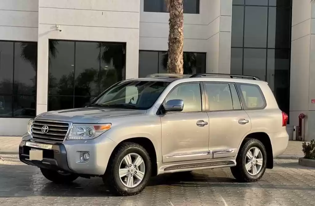 Used Toyota Land Cruiser For Sale in Kuwait #15029 - 1  image 