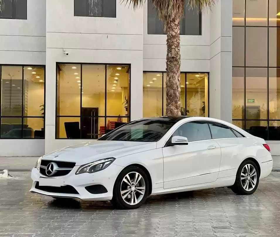 Used Mercedes-Benz E Class For Sale in Kuwait #15040 - 1  image 