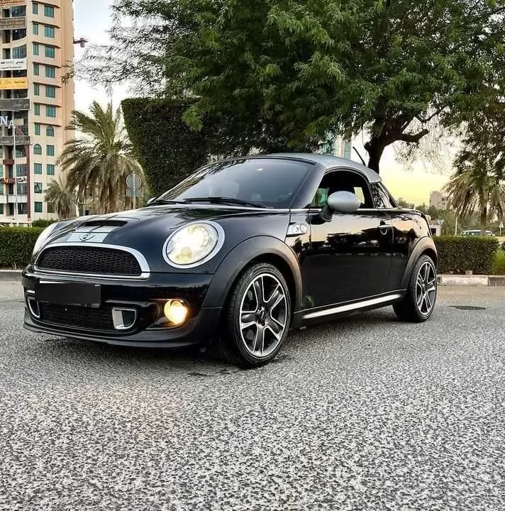 Used Mini Convertible For Sale in Kuwait #15063 - 1  image 