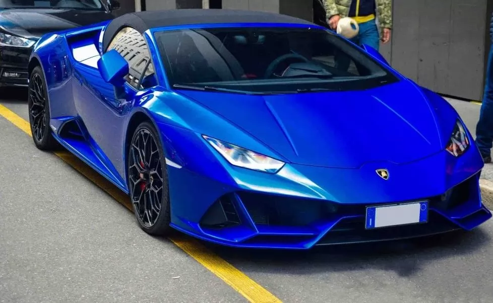 Brandneu Lamborghini Huracan Zu vermieten in Dubai #15067 - 1  image 