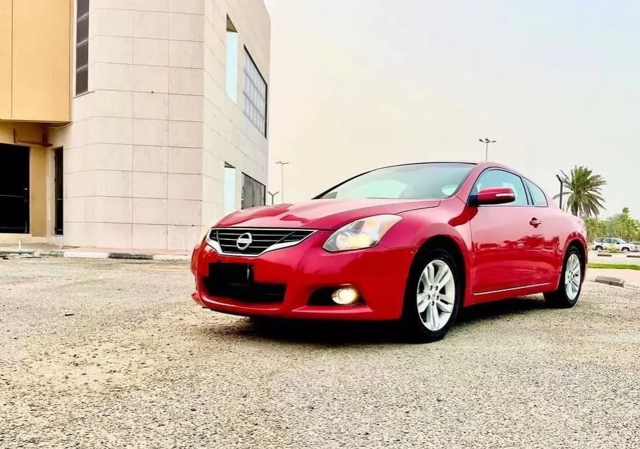 Использовал Nissan Unspecified Продается в Кувейт #15114 - 1  image 