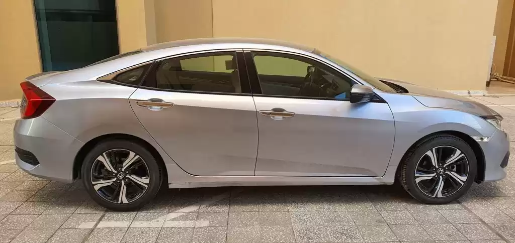 استفاده شده Honda Civic برای فروش که در کویت #15122 - 1  image 