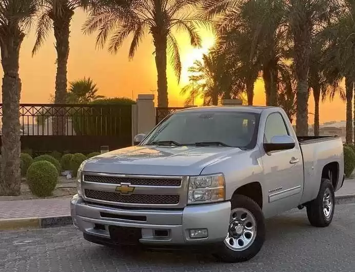 Used Chevrolet Silverado For Sale in Kuwait #15140 - 1  image 