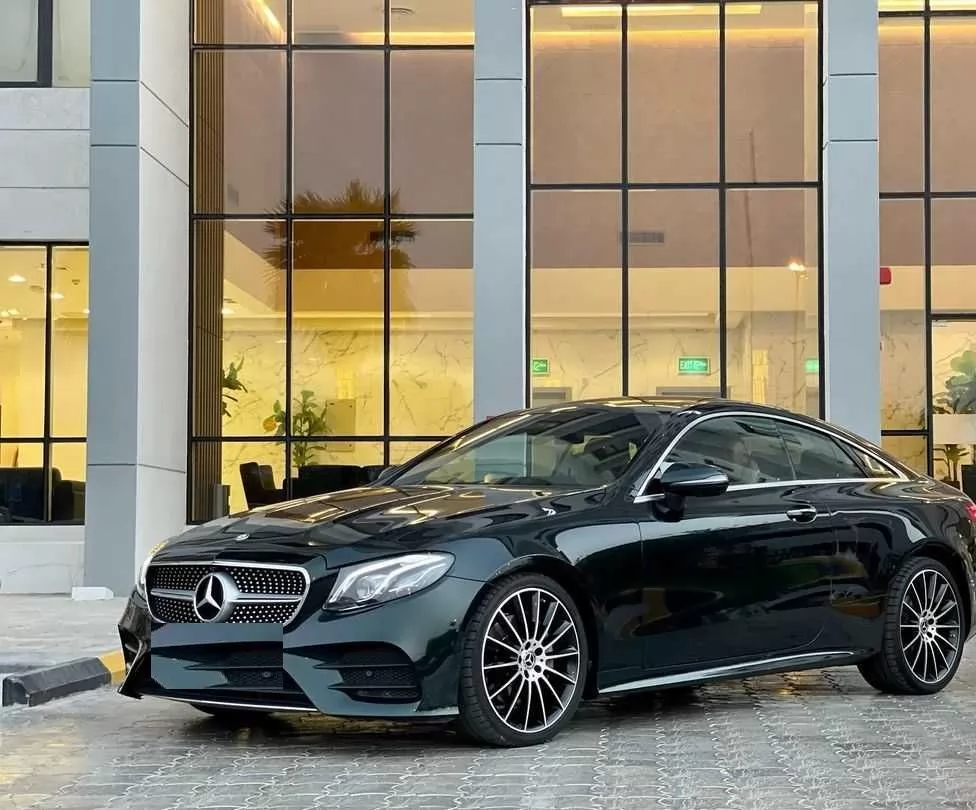 Использовал Mercedes-Benz Unspecified Продается в Кувейт #15151 - 1  image 