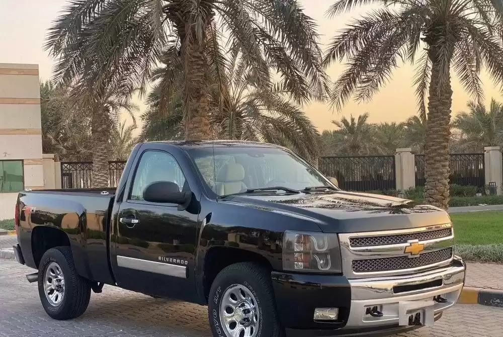 Utilisé Chevrolet Silverado À vendre au Koweit #15200 - 1  image 