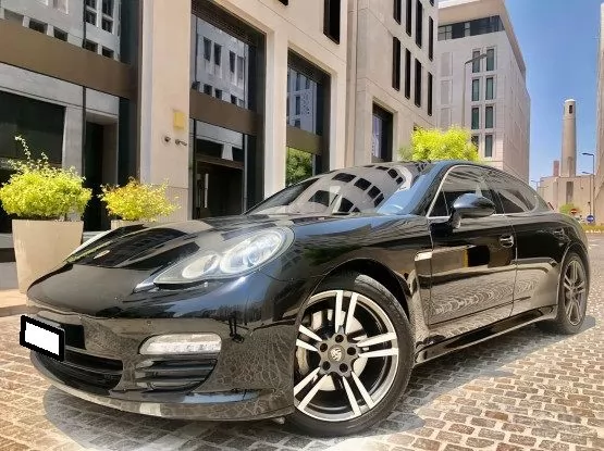 Gebraucht Porsche Panamera Zu verkaufen in Kuwait #15242 - 1  image 