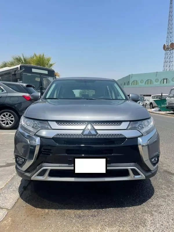 Utilisé Mitsubishi Outlander À vendre au Koweit #15344 - 1  image 