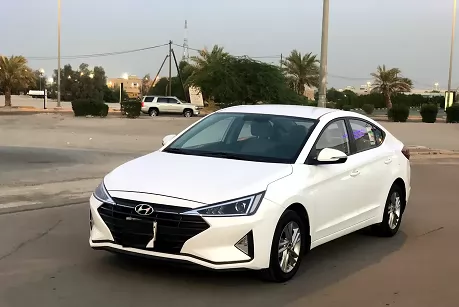 Used Hyundai Elantra For Sale in Kuwait #15455 - 1  image 