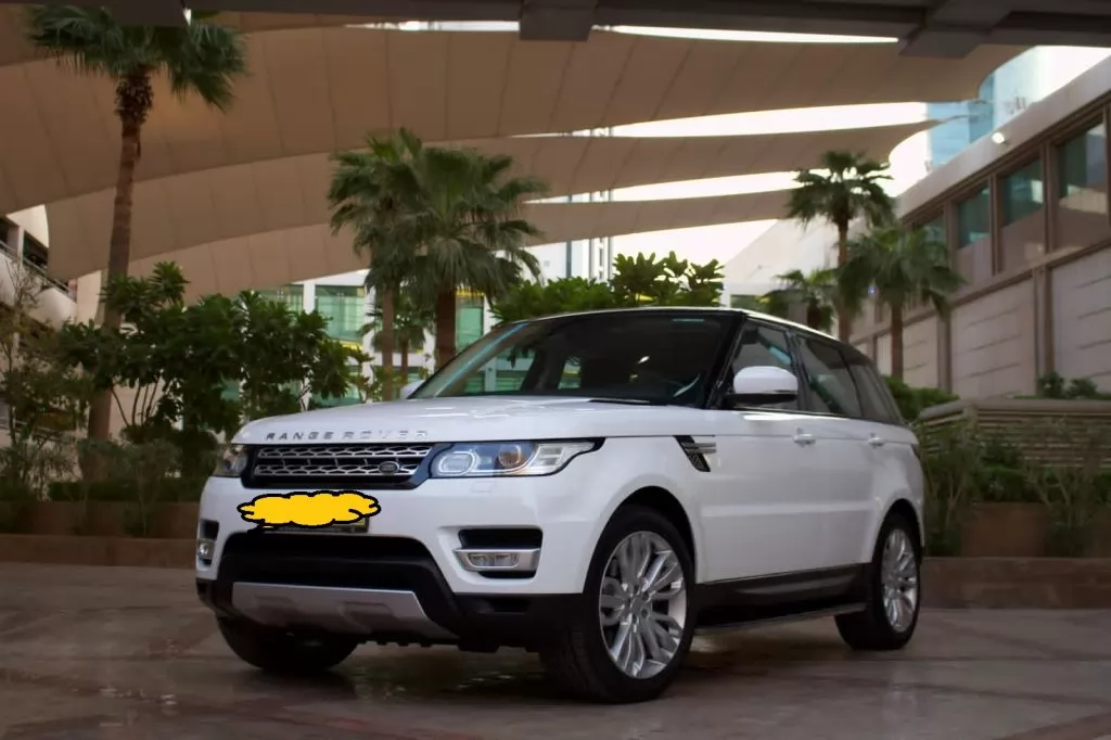 مستعملة Land Rover Range Rover للبيع في الكويت #15487 - 1  صورة 