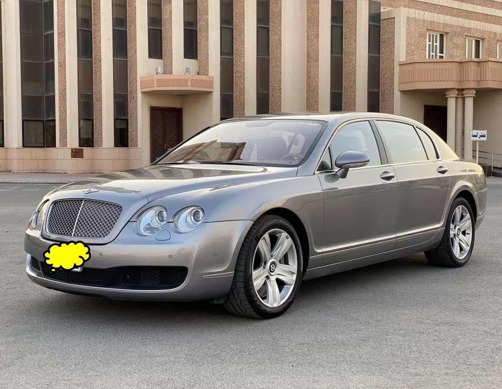 Использовал Bentley Flying Spur Продается в Кувейт #15535 - 1  image 