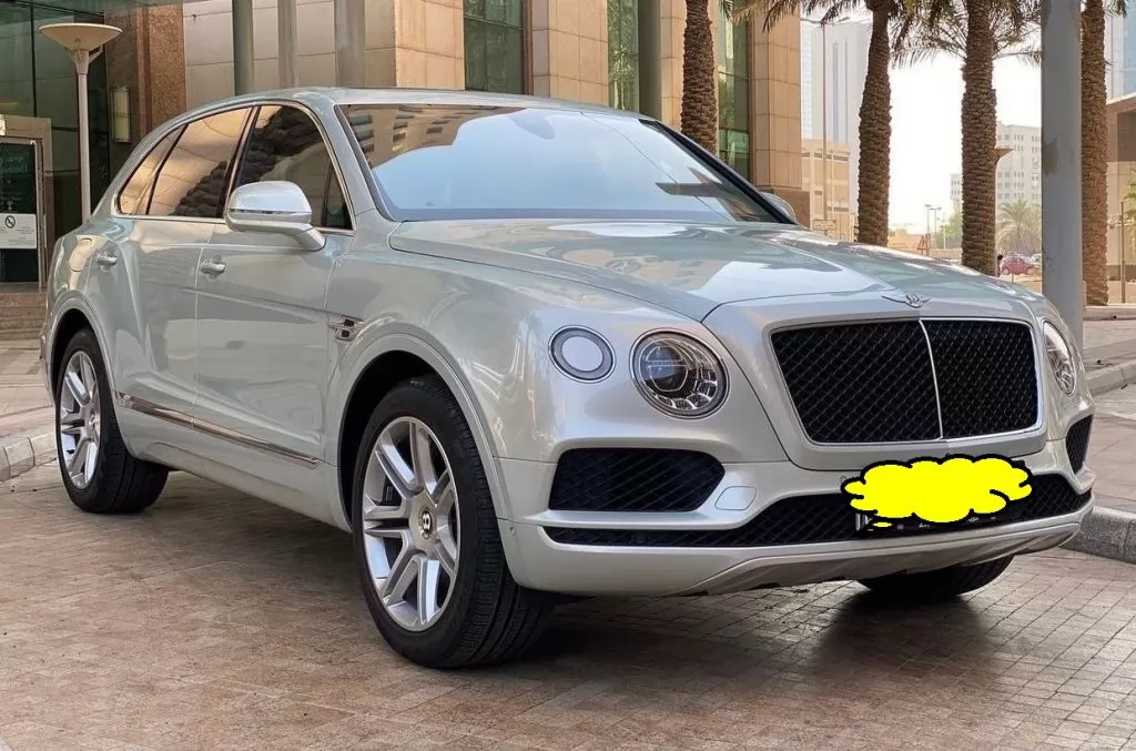 Used Bentley Bentayga For Sale in Kuwait #15536 - 1  image 