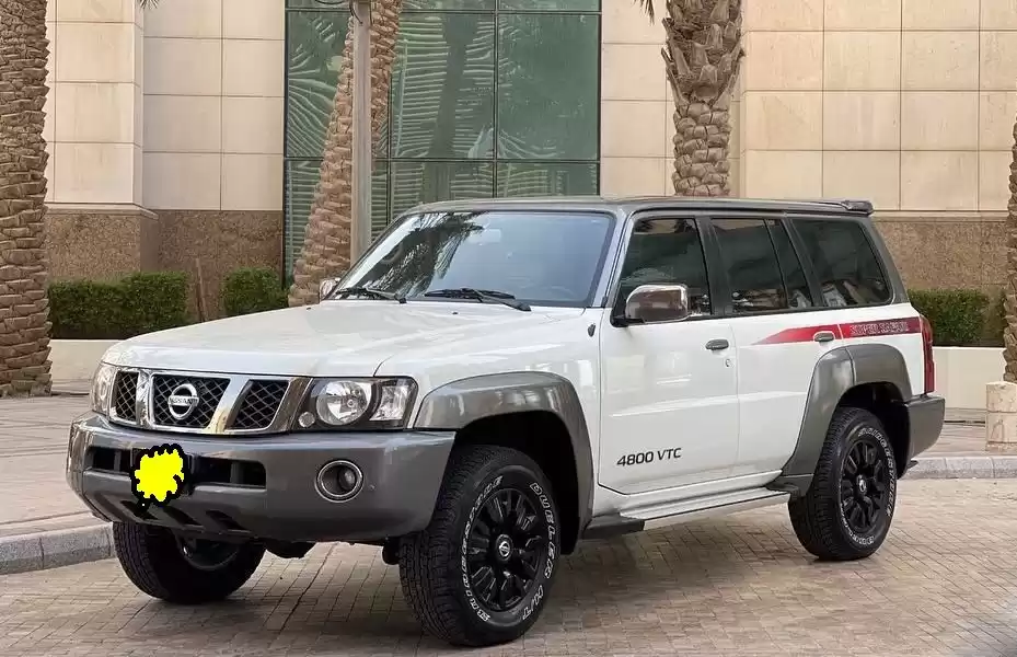 Использовал Nissan Patrol Продается в Кувейт #15669 - 1  image 