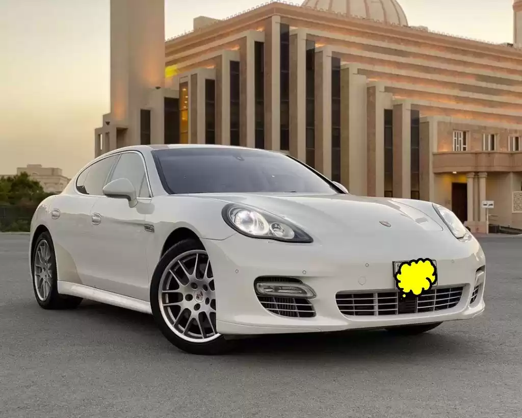 مستعملة Porsche Unspecified للبيع في الكويت #15714 - 1  صورة 
