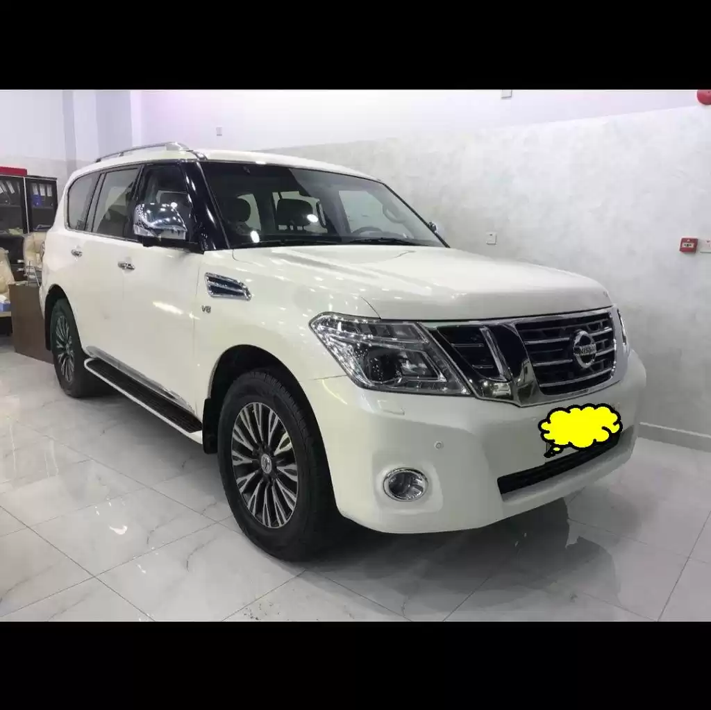 مستعملة Nissan Patrol للبيع في الكويت #15722 - 1  صورة 