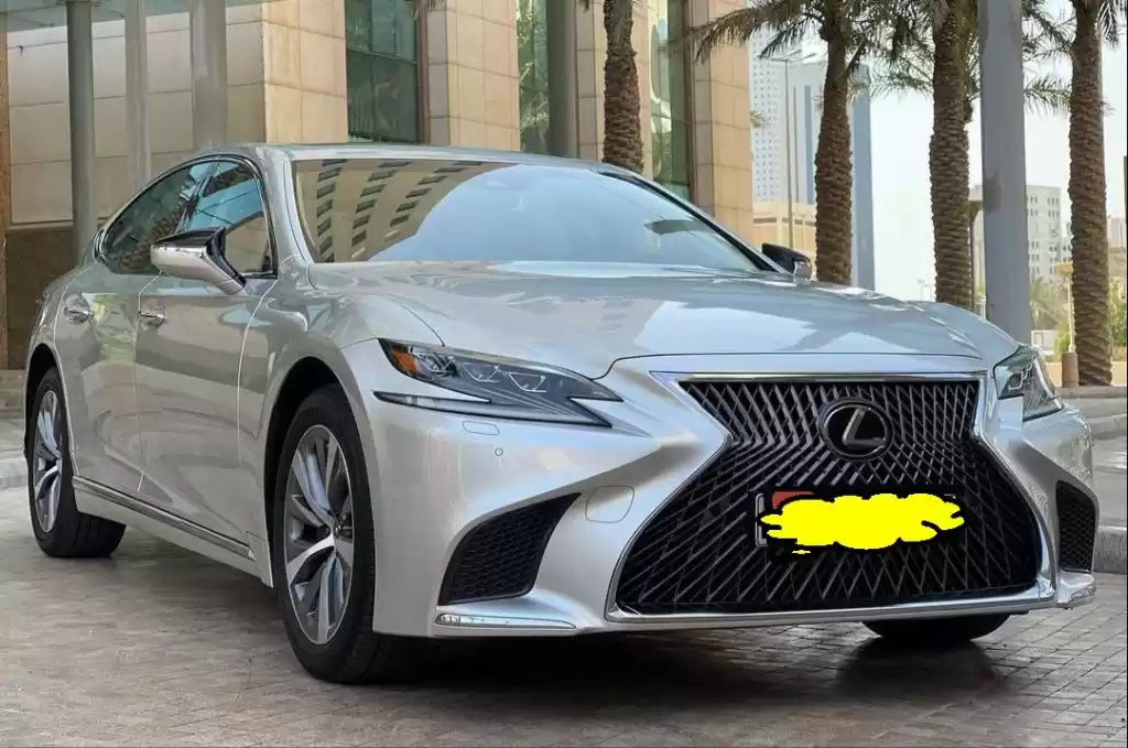 Использовал Lexus Unspecified Продается в Кувейт #15735 - 1  image 